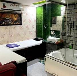 Luxurious Body Massage in Karol Bagh