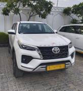 Taxi Services for Delhi/Gurgaon/Ghaziabad/Noida.