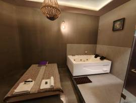 Eden Spa In Malad
